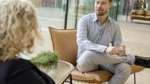 The “Blijf” or “Vertrek” Dilemma: Navigating the 5-Year Itch 